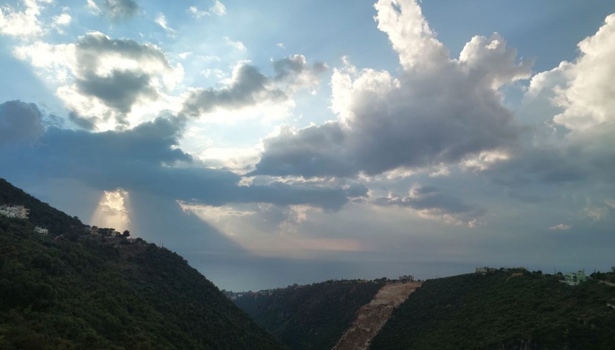 ضبابٌ كثيف ورياح ناشطة... لبنان يستعد لأيام "حارّة متقلّبة"