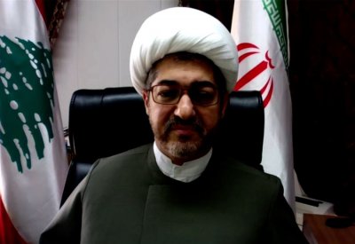 صادق النابلسي يرفع علم ايران والقرآن والسنّة ويفجر نداء سيهز المحور: استفيقوا فحرب الوحش قادمة!