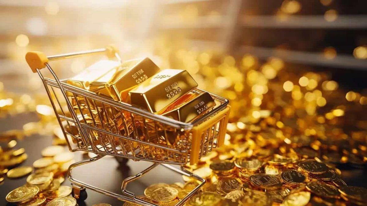 نصيحة إلى اللبنانيين: "إحتفظوا بالذهب... المستقبل لا يطمئن"!
