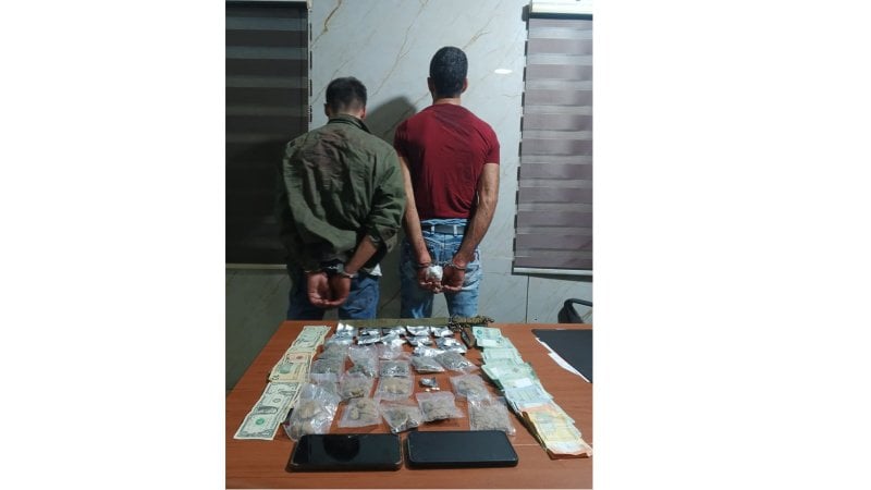 بالجرم المشهود... توقيف شخصين يروّجان المخدرات في صيدا