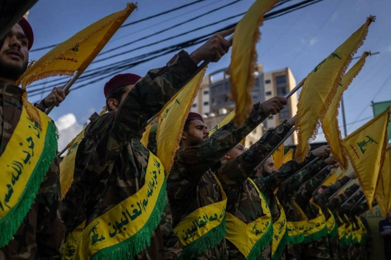 نزع سلاح حزب الله: بين الضغوط الدولية والحسابات الأمنية… هل بدأ العد العكسي؟
