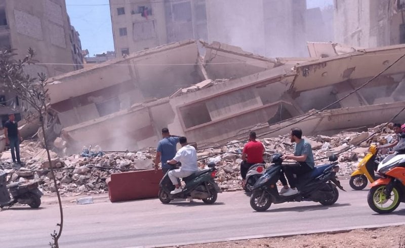 بالصورة: انهيار مبنى في الضاحية الجنوبية لبيروت