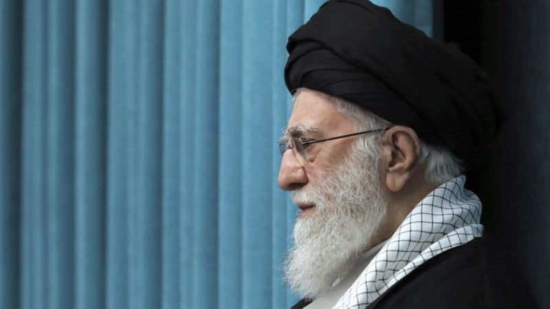 في أول تصريح منذ إعلان "وقف النار"... خامنئي: أهنئكم على النصر!