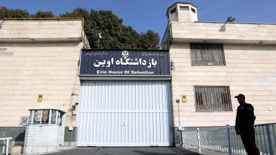 فرار مدير سجن 