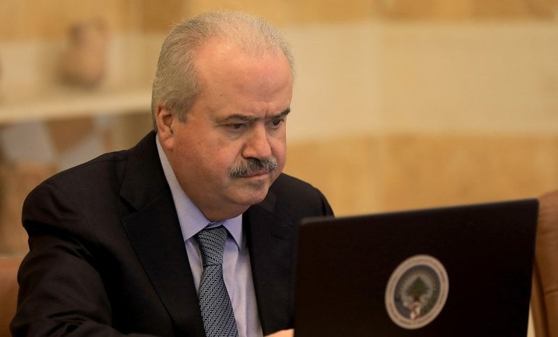 خلال اجتماع مع الحاكم... جابر يعلن قرب إقرار قانون تنظيم المصارف