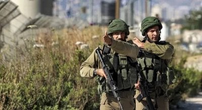 إسرائيل تزعم استهداف مواقع عسكرية في الجنوب