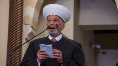 المفتي ينتظر من يسمعه