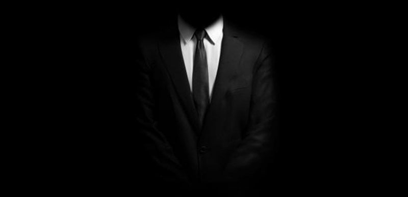 مستشار رئاسي “مجمّد الصلاحيات”