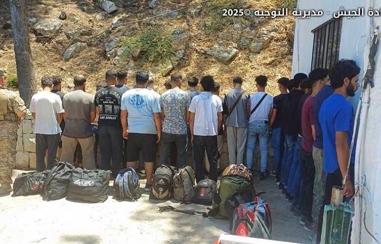 الجيش يوقف 31 سوريًا عند حاجز المدفون و2 آخرين في بيروت