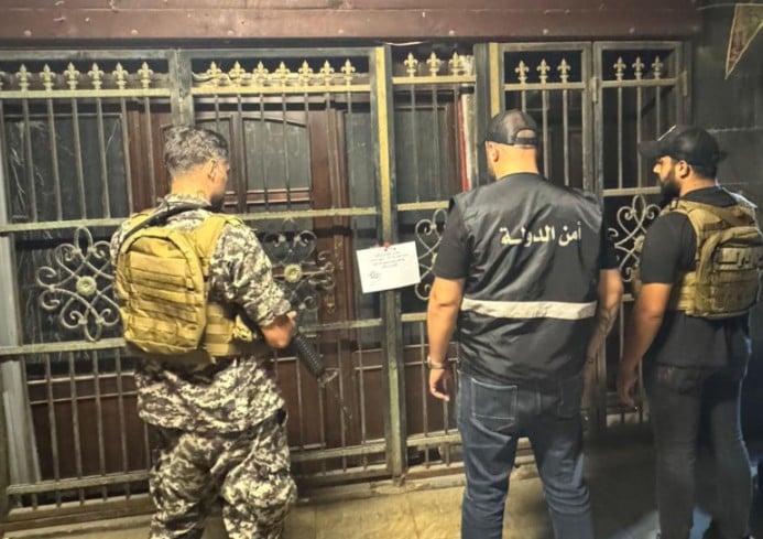  بتهم التهرّب الضريبي... أمن الدولة يختم 13 صالة مراهنات ويوقف أصحابها
