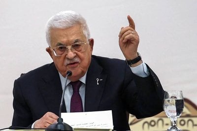 سحب سلاح المخيمات يُفجّر الخلاف داخل 
