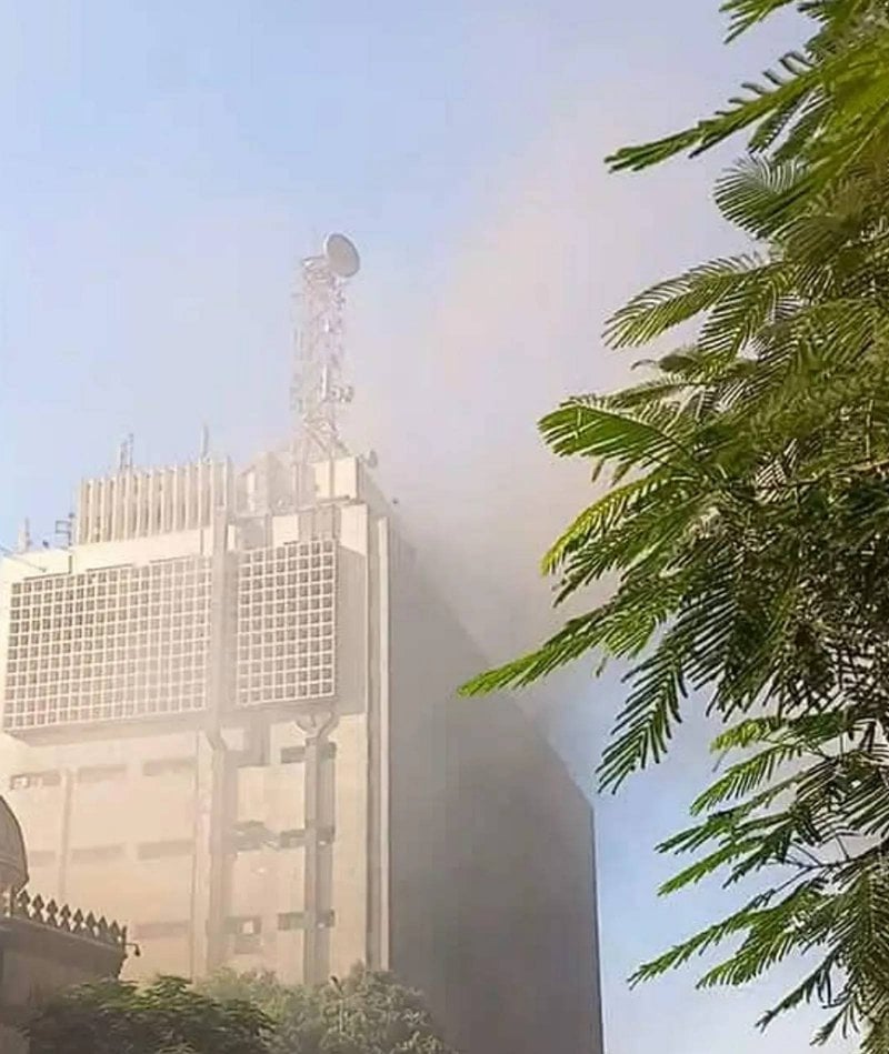 حريق ضخم يضرب سنترال رمسيس وسط القاهرة

