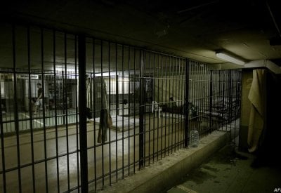 معارضون للنظام السابق