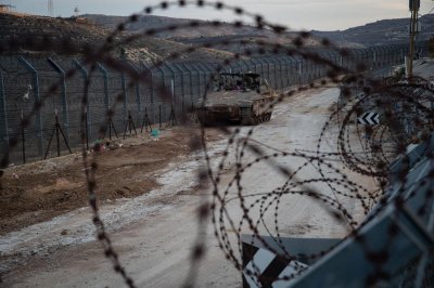 التوتر في السويداء مستمر... ودبابات الجيش في مرمى إسرائيل