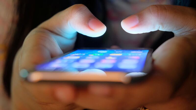 "كبسة زر"... تحذير عاجل إلى اللبنانيين: لا تقعوا ضحية هذا التطبيق!