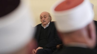 حادثة مريبة في كليمنصو... رسالة مشفرة إلى حنبلاط؟
