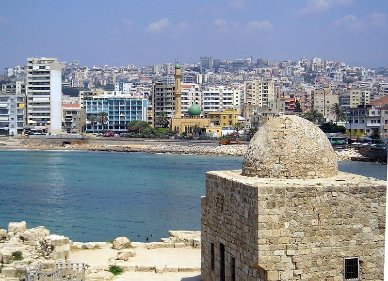 مأساة في صيدا... العثور على فتاة مشنوقة داخل منزل والدها