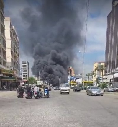 دخان كثيف يلفّ سن الفيل... بالفيديو: حريق نفايات يقطع الأنفاس