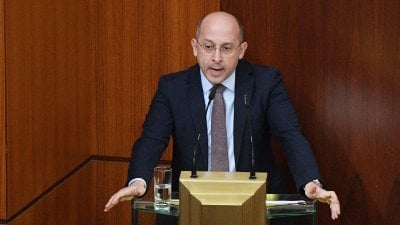 الشعب ينتظر اجابات حاسمة... عون:سنجدد ثقتنا بالحكومة