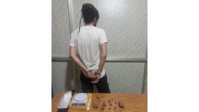 مروّج مخدّرات... 