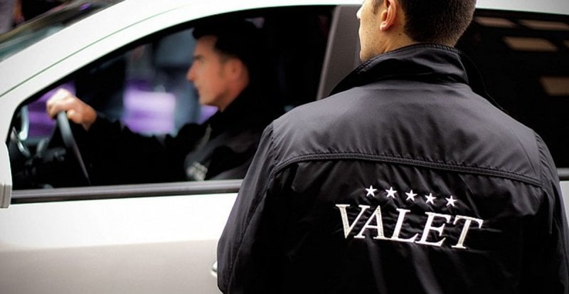 كتاب رسمي من عبود لضبط فوضى الـ"vallet parking" 
