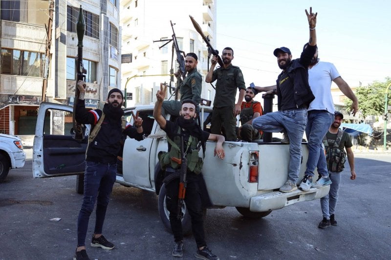 بعد انسحاب الجيش السوري... السويداء تشتعل مجددًا: اشتباكات بين الدروز والبدو!