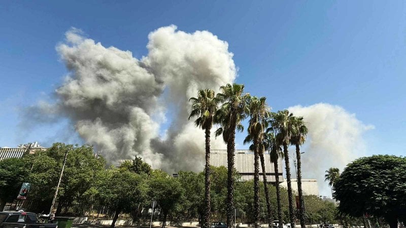 مسؤول إيراني للعرب: استيقظوا قبل أن تصل النار إلى عواصمكم!
