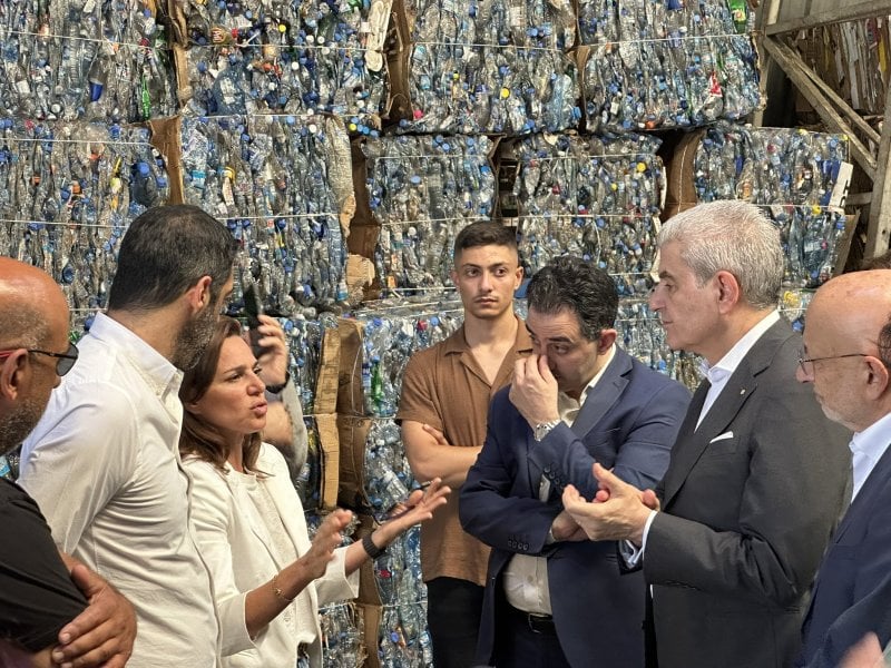 مركز "Biclean" في بكفيا يستقبل وزير الصناعة ويعرض آلية فرز النفايات من المصدر!