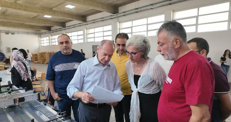 "نُعدّ بدلات منصفة للمصححين"... كرامي تتفقد مركز تصحيح الامتحانات الرسمية