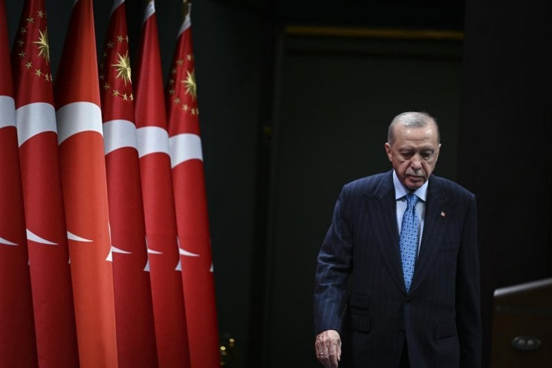 اردوغان في اتصال مع الشرع: لا بد من وقف النار فورًا