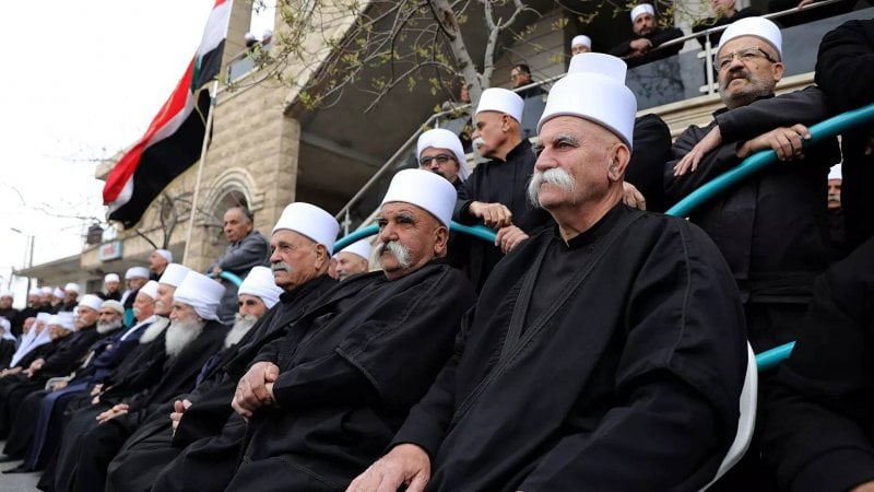 بعد وقوع  أكثر من 700 قتيل...  نداء درزي لترامب للتدخل في السويداء!