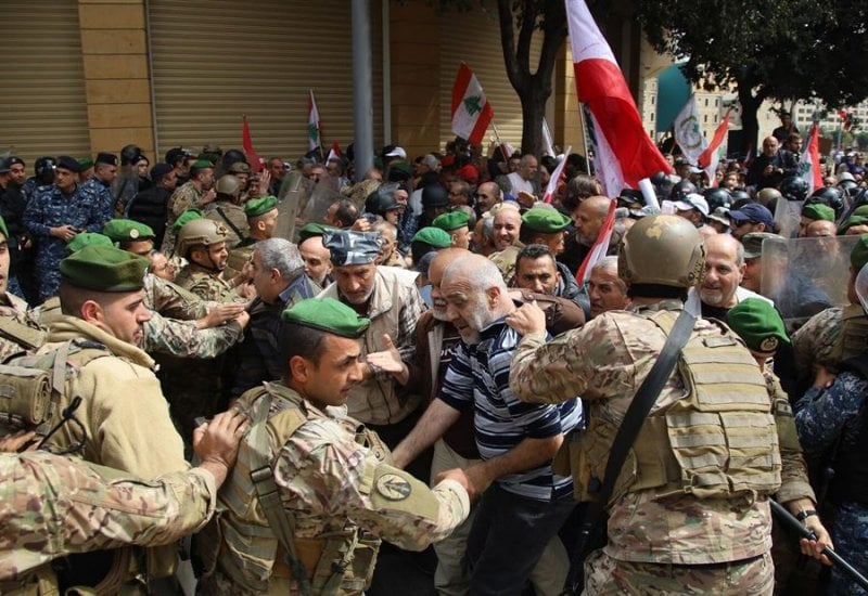 آخر الشهر موعد الحسم... تحركات وقطع طرقات بانتظار اللبنانيين؟
