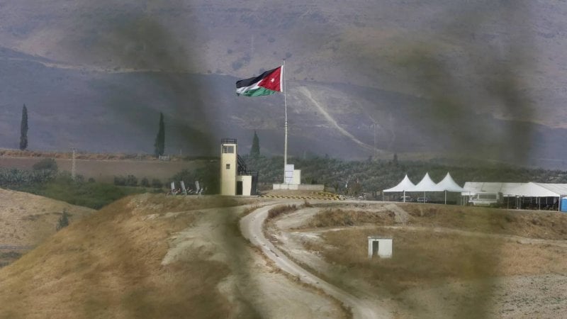 بعد أن أطاح به منشور إلكتروني... إخلاء سبيل نائب أردني دعم "الإخوان"