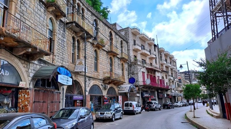 عاليه تُقفل محالها... مشهد تضامني "درزي" عابر للحدود!
