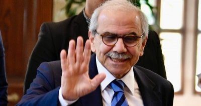 سلام في فرنسا غدًا... وطلب ملح من ماكرون!