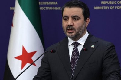 في لقاء هو الأول من نوعه... وزير الخارجية السوري يجتمع بوزير إسرائيلي