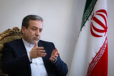 عشية لقاء إسطنبول... عراقجي: نتمسك بالتخصيب ونرفض التهديد 