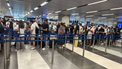 زحمة خانقة في مطار بيروت صباحًا (فيديو)

