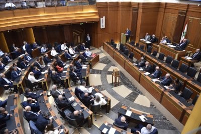 جلسة نيابية إستثنائية... رفع حصانة وإحالة وزراء سابقين إلى التحقيق!