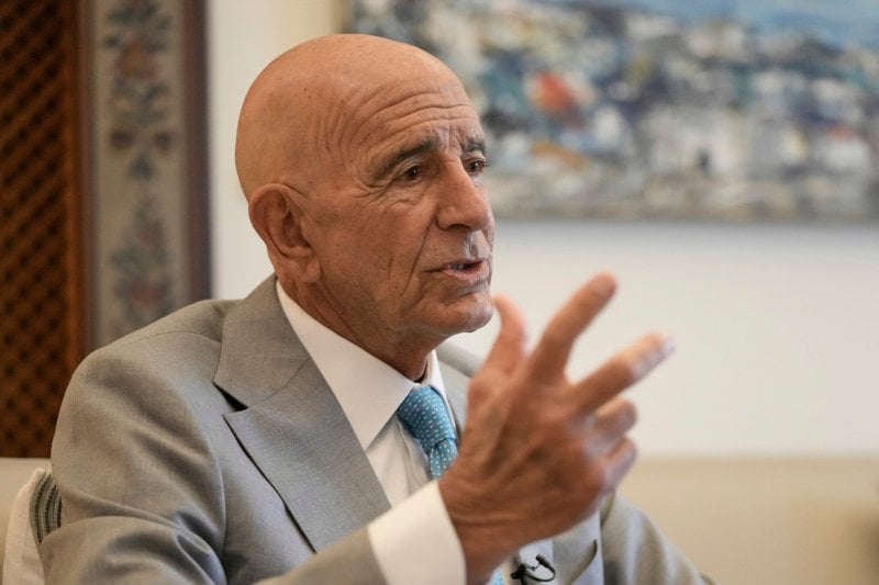 "لبنان يحادث إسرائيل بالسرّ؟"...  براك: تطبيع "من دون مسؤولين"