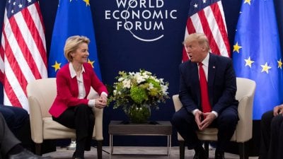 في اتفاق ترامب وأورسولا في اسكتلندا... رسوم جمركية مخفّفة واستثمارات ضخمة!