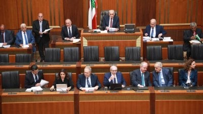 ساندويشات للنواب… ماذا يحصل في اجتماع لجنة المال؟