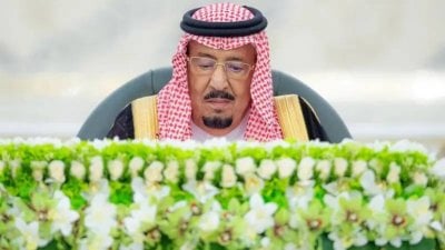 الملك سلمان يقود موقفاً ثابتاً: نتطلع إلى تسريع الاعتراف بالدولة الفلسطينية
