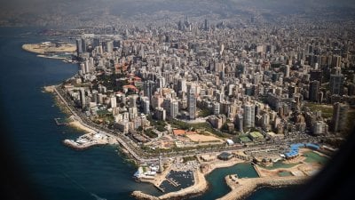 بيروت في مهبّ الضغوط... هل يفتح ملف السلاح باب الانفجار؟