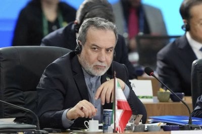 عراقجي يطالب بتعويضات عن 