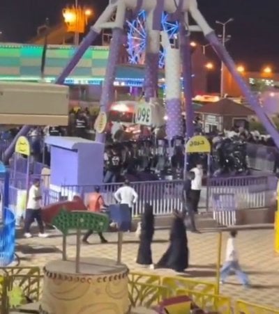 صرخات الفتيات تعلو السماء... بالفيديو: كارثة في أحد ملاهي السعودية