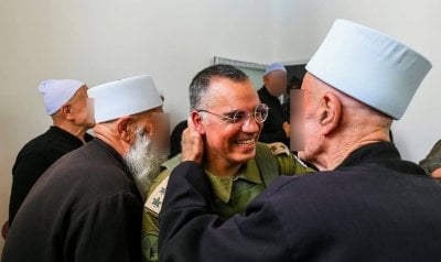 جنوب سوريا... زيارة ادرعي للقرى الدرزية تتحول إلى استقبال “ملكي” (صور)