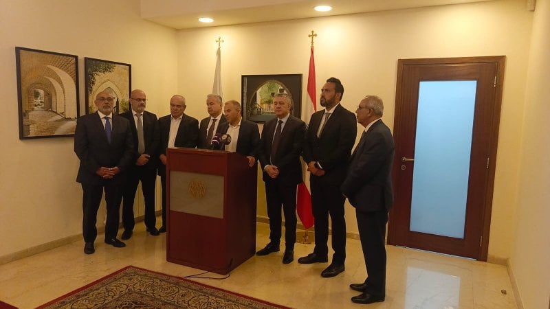 بعد تفجير كنيسة مار الياس... زيارة تضامنية من باسيل للبطريرك اليازجي
