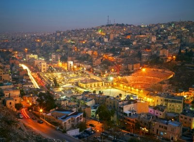 بتوجيهات ملكية... الأردن يعلن تمتين التعاون الاقتصادي مع لبنان