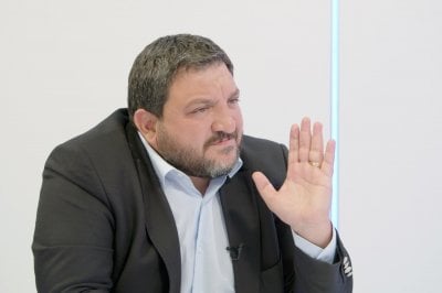 المهدي المنتظر قد يكون نتنياهو... رامي نعيم يتنبأ: سلام لبناني - إسرائيلي من قصر بعبدا برعاية ترامب!
